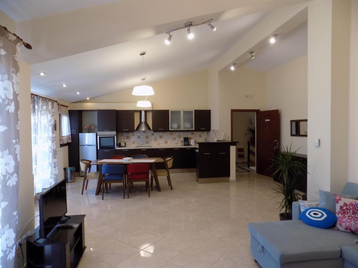Rhodon House Apartment Skiathos Town Exterior photo