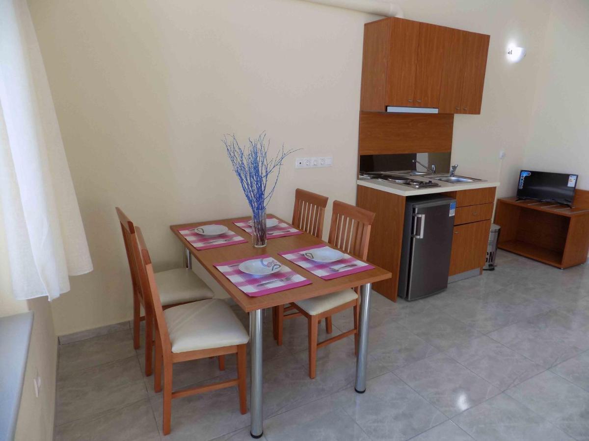 Rhodon House Apartment Skiathos Town Exterior photo